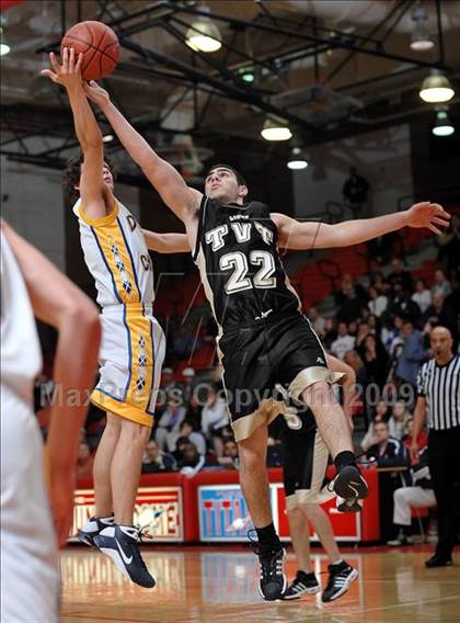 Thumbnail 2 in Desert Christian vs. Tarbut V'torah (CIF SS D6-AA Final) photogallery.