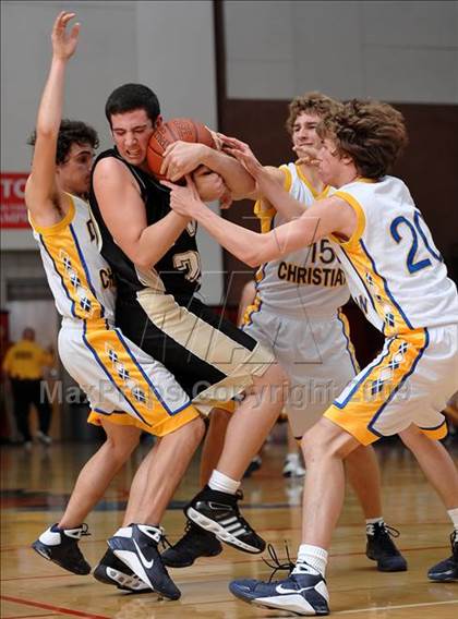 Thumbnail 1 in Desert Christian vs. Tarbut V'torah (CIF SS D6-AA Final) photogallery.