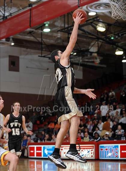 Thumbnail 1 in Desert Christian vs. Tarbut V'torah (CIF SS D6-AA Final) photogallery.