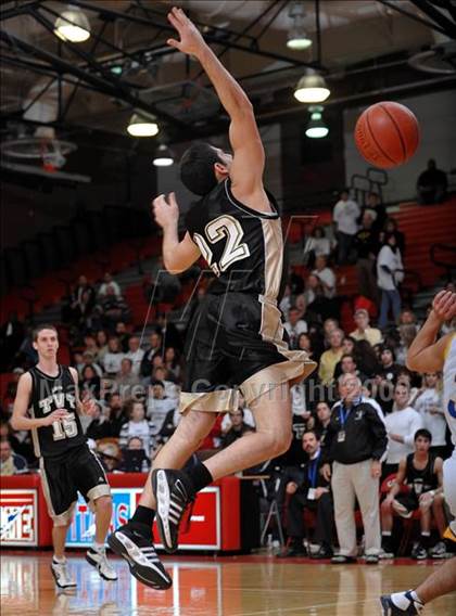 Thumbnail 2 in Desert Christian vs. Tarbut V'torah (CIF SS D6-AA Final) photogallery.