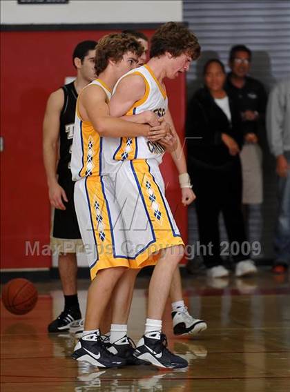 Thumbnail 3 in Desert Christian vs. Tarbut V'torah (CIF SS D6-AA Final) photogallery.