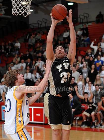Thumbnail 1 in Desert Christian vs. Tarbut V'torah (CIF SS D6-AA Final) photogallery.