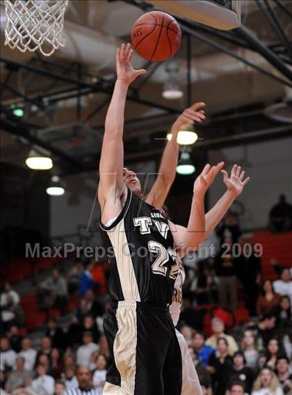 Thumbnail 3 in Desert Christian vs. Tarbut V'torah (CIF SS D6-AA Final) photogallery.