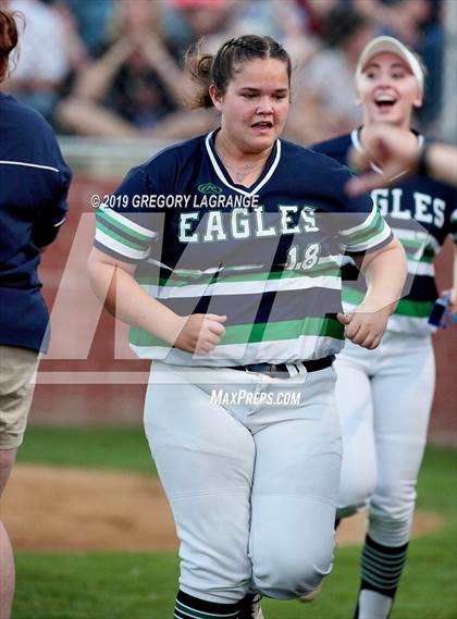 Thumbnail 1 in V.R. Eaton vs Keller (UIL 6A Regional Final Game 2) photogallery.