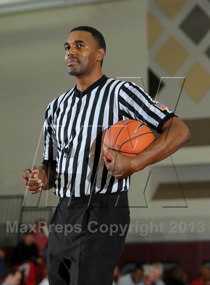 Thumbnail 1 in Westchester vs. St. Edward (MaxPreps Holiday Classic) photogallery.