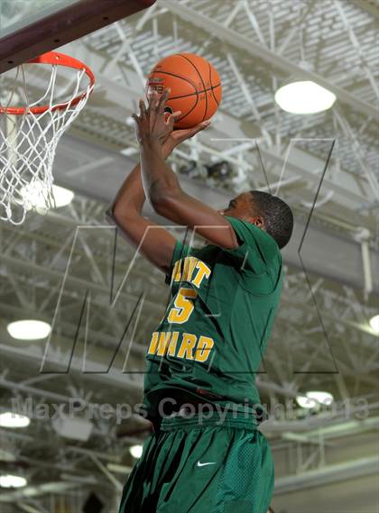 Thumbnail 1 in Westchester vs. St. Edward (MaxPreps Holiday Classic) photogallery.