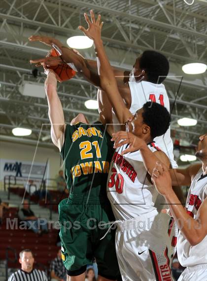 Thumbnail 3 in Westchester vs. St. Edward (MaxPreps Holiday Classic) photogallery.