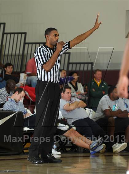 Thumbnail 3 in Westchester vs. St. Edward (MaxPreps Holiday Classic) photogallery.