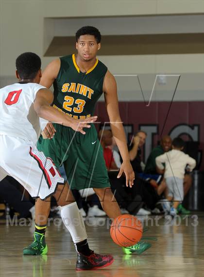 Thumbnail 2 in Westchester vs. St. Edward (MaxPreps Holiday Classic) photogallery.