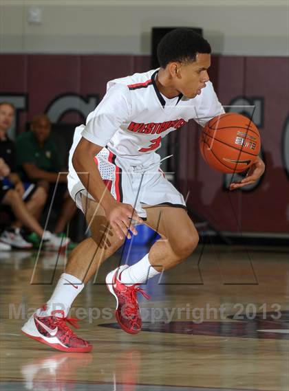 Thumbnail 3 in Westchester vs. St. Edward (MaxPreps Holiday Classic) photogallery.