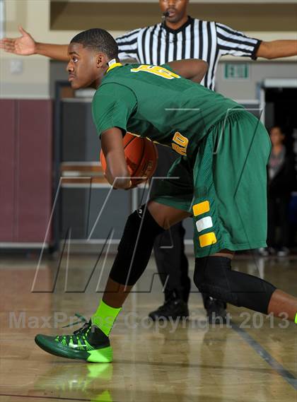 Thumbnail 3 in Westchester vs. St. Edward (MaxPreps Holiday Classic) photogallery.