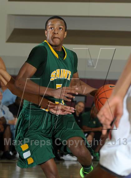 Thumbnail 1 in Westchester vs. St. Edward (MaxPreps Holiday Classic) photogallery.