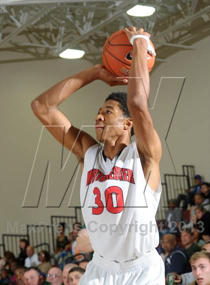 Thumbnail 3 in Westchester vs. St. Edward (MaxPreps Holiday Classic) photogallery.