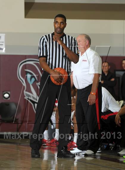 Thumbnail 3 in Westchester vs. St. Edward (MaxPreps Holiday Classic) photogallery.
