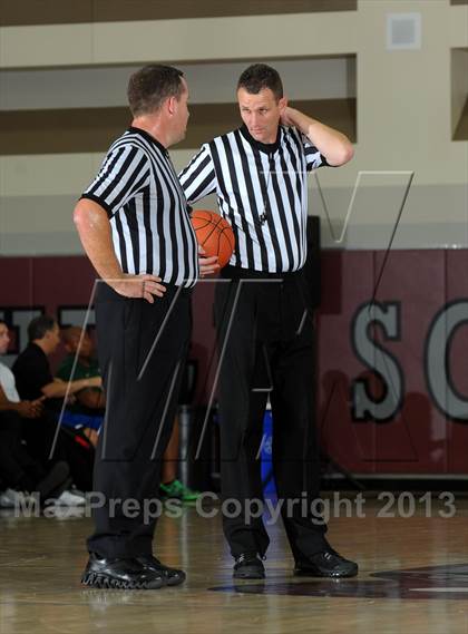 Thumbnail 2 in Westchester vs. St. Edward (MaxPreps Holiday Classic) photogallery.