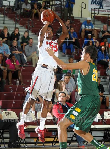 Thumbnail 3 in Westchester vs. St. Edward (MaxPreps Holiday Classic) photogallery.