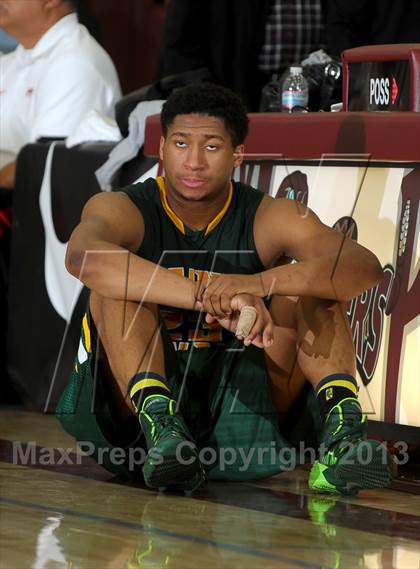 Thumbnail 2 in Westchester vs. St. Edward (MaxPreps Holiday Classic) photogallery.