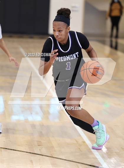 Thumbnail 2 in Salesian College Preparatory vs. Piedmont (MLK Classic) photogallery.