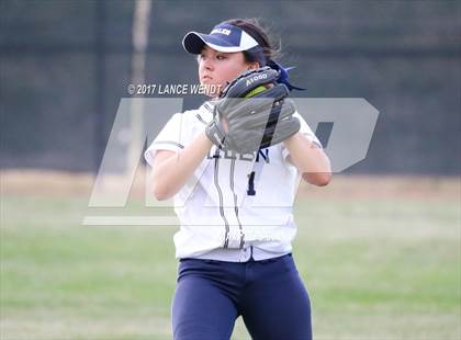 Thumbnail 1 in Mullen @ D'Evelyn photogallery.