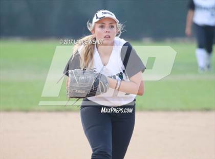 Thumbnail 1 in Mullen @ D'Evelyn photogallery.