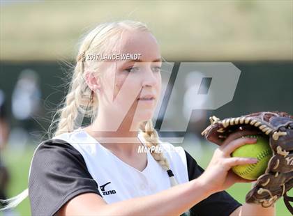 Thumbnail 3 in Mullen @ D'Evelyn photogallery.