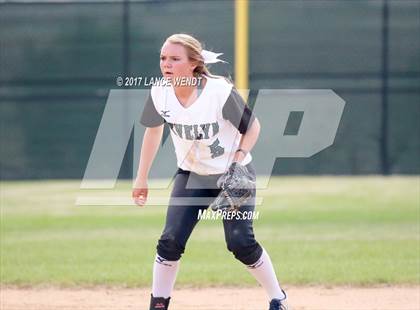 Thumbnail 1 in Mullen @ D'Evelyn photogallery.