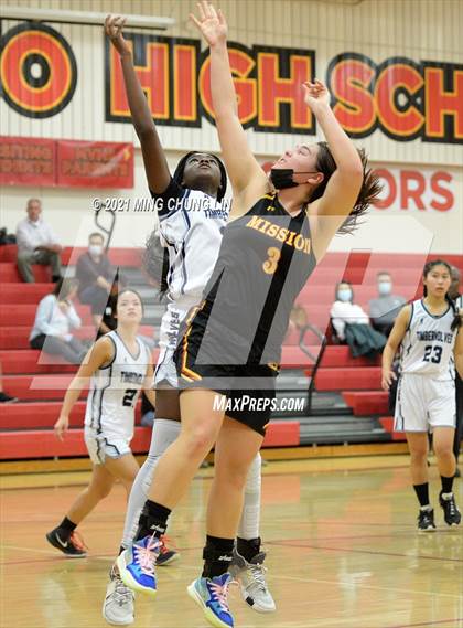 Thumbnail 2 in Mission Viejo vs. Northwood (North South Tournament) photogallery.