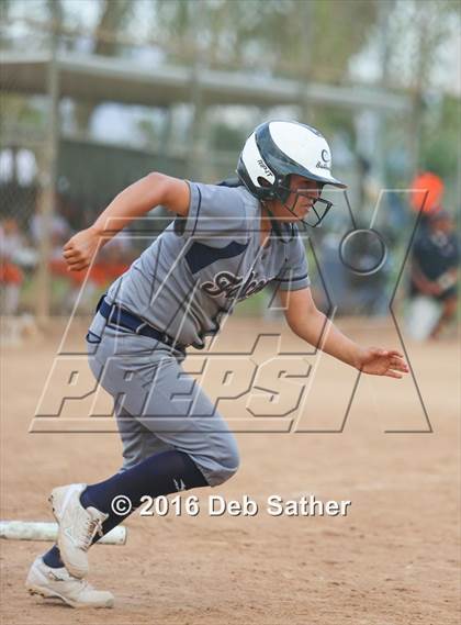 Thumbnail 1 in Apple Valley vs Aquinas photogallery.