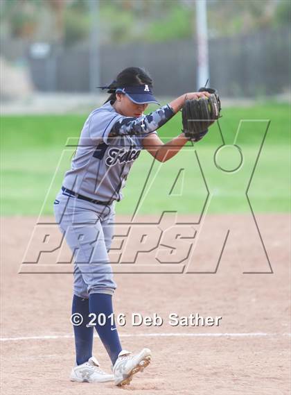 Thumbnail 2 in Apple Valley vs Aquinas photogallery.