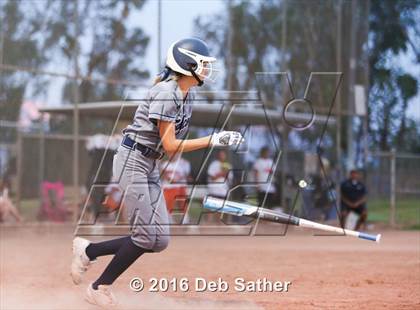 Thumbnail 1 in Apple Valley vs Aquinas photogallery.