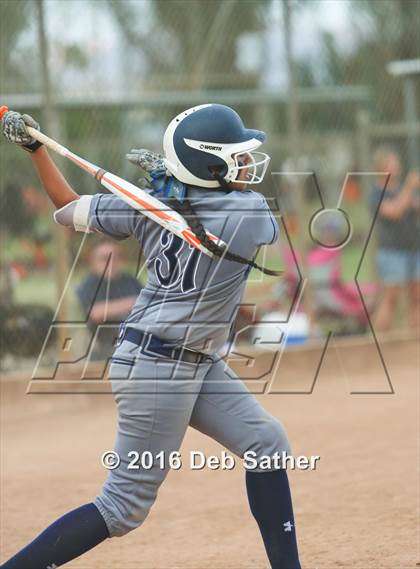 Thumbnail 3 in Apple Valley vs Aquinas photogallery.
