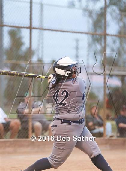 Thumbnail 1 in Apple Valley vs Aquinas photogallery.