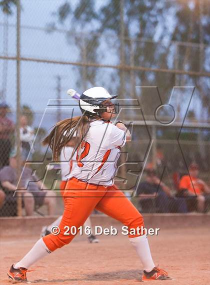 Thumbnail 3 in Apple Valley vs Aquinas photogallery.