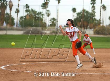 Thumbnail 1 in Apple Valley vs Aquinas photogallery.