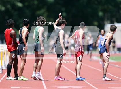 Thumbnail 1 in VHSL State Championships 5&6 (4 x 800) photogallery.