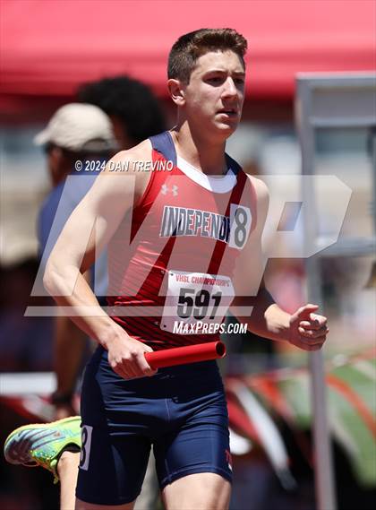 Thumbnail 1 in VHSL State Championships 5&6 (4 x 800) photogallery.