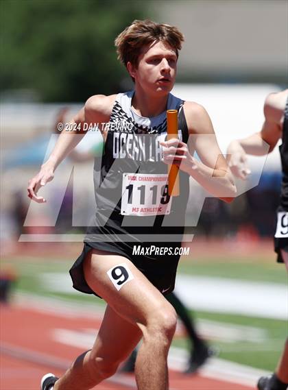 Thumbnail 3 in VHSL State Championships 5&6 (4 x 800) photogallery.