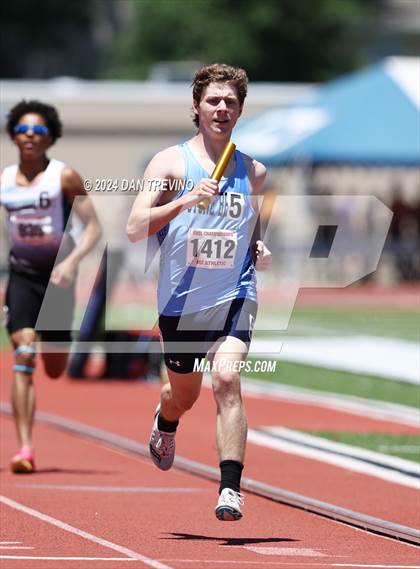 Thumbnail 2 in VHSL State Championships 5&6 (4 x 800) photogallery.
