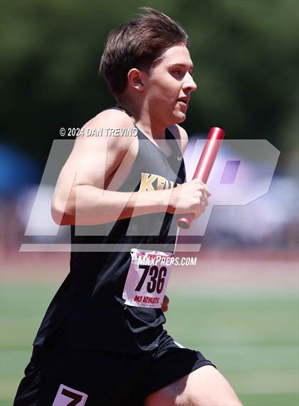 Thumbnail 3 in VHSL State Championships 5&6 (4 x 800) photogallery.
