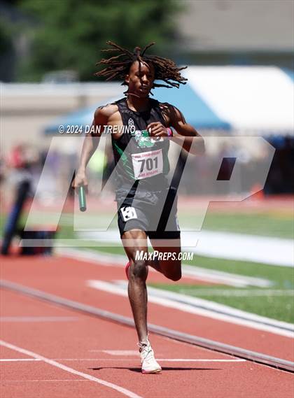 Thumbnail 2 in VHSL State Championships 5&6 (4 x 800) photogallery.