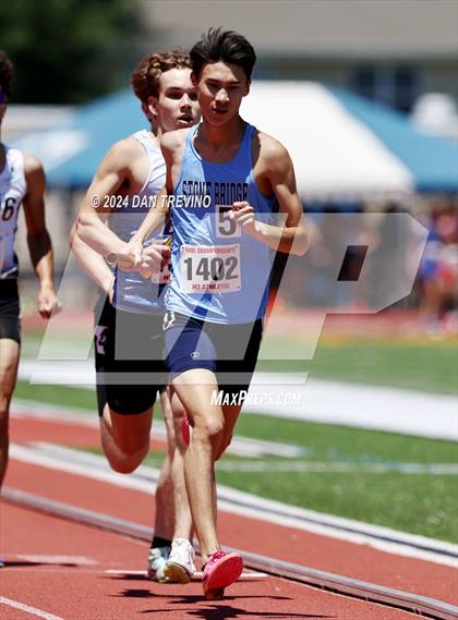 Thumbnail 2 in VHSL State Championships 5&6 (4 x 800) photogallery.