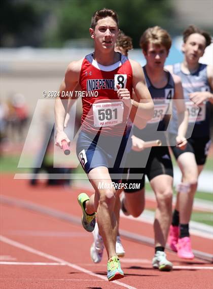Thumbnail 3 in VHSL State Championships 5&6 (4 x 800) photogallery.