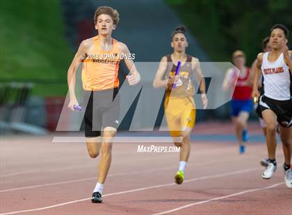 Thumbnail 3 in 2018 Loucks Games (Men's 4x400 Relay Frosh/Soph) photogallery.