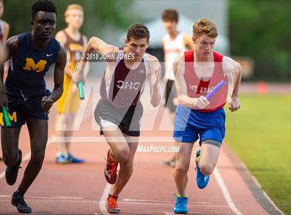 Thumbnail 1 in 2018 Loucks Games (Men's 4x400 Relay Frosh/Soph) photogallery.