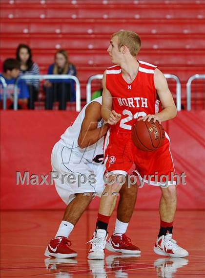 Thumbnail 3 in North vs. Blue Valley West photogallery.