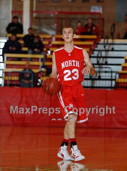 Thumbnail 2 in North vs. Blue Valley West photogallery.