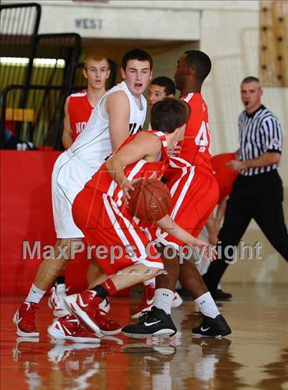 Thumbnail 3 in North vs. Blue Valley West photogallery.