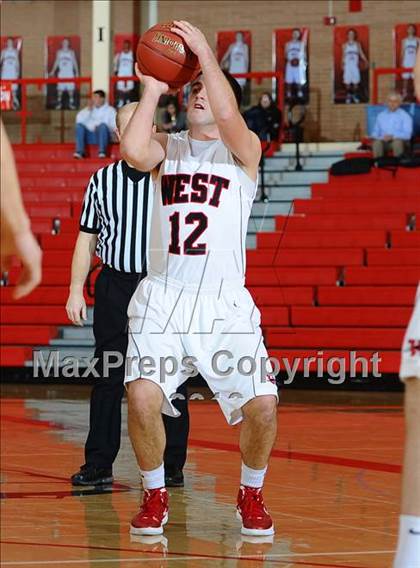 Thumbnail 1 in North vs. Blue Valley West photogallery.