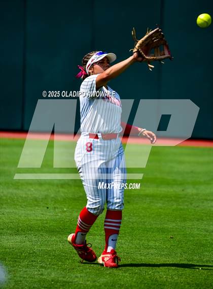 Thumbnail 3 in Lexington @ Coahoma (UIL Softball 3A Div 2 Final) photogallery.