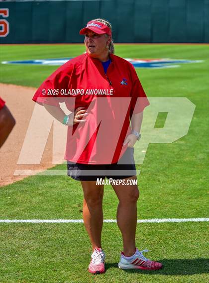 Thumbnail 1 in Lexington @ Coahoma (UIL 3A Softball Div 2 State Finals) photogallery.